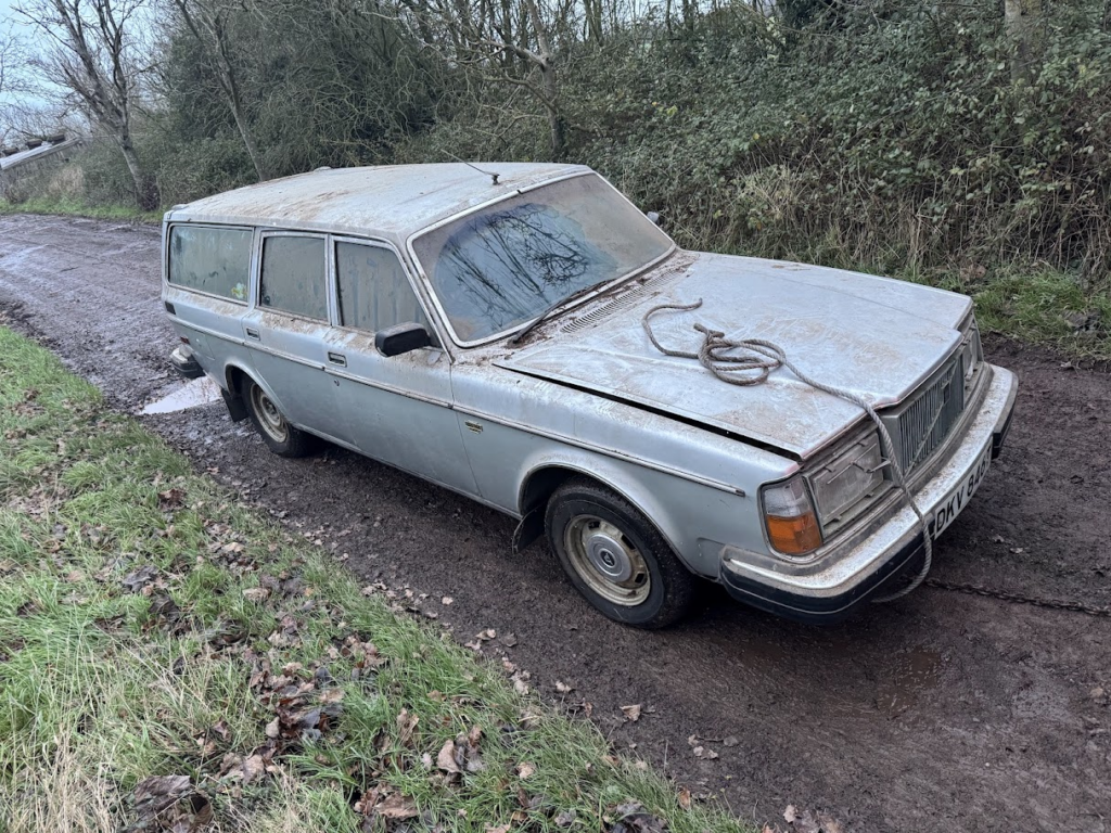 Model: Volvo 265 GLE